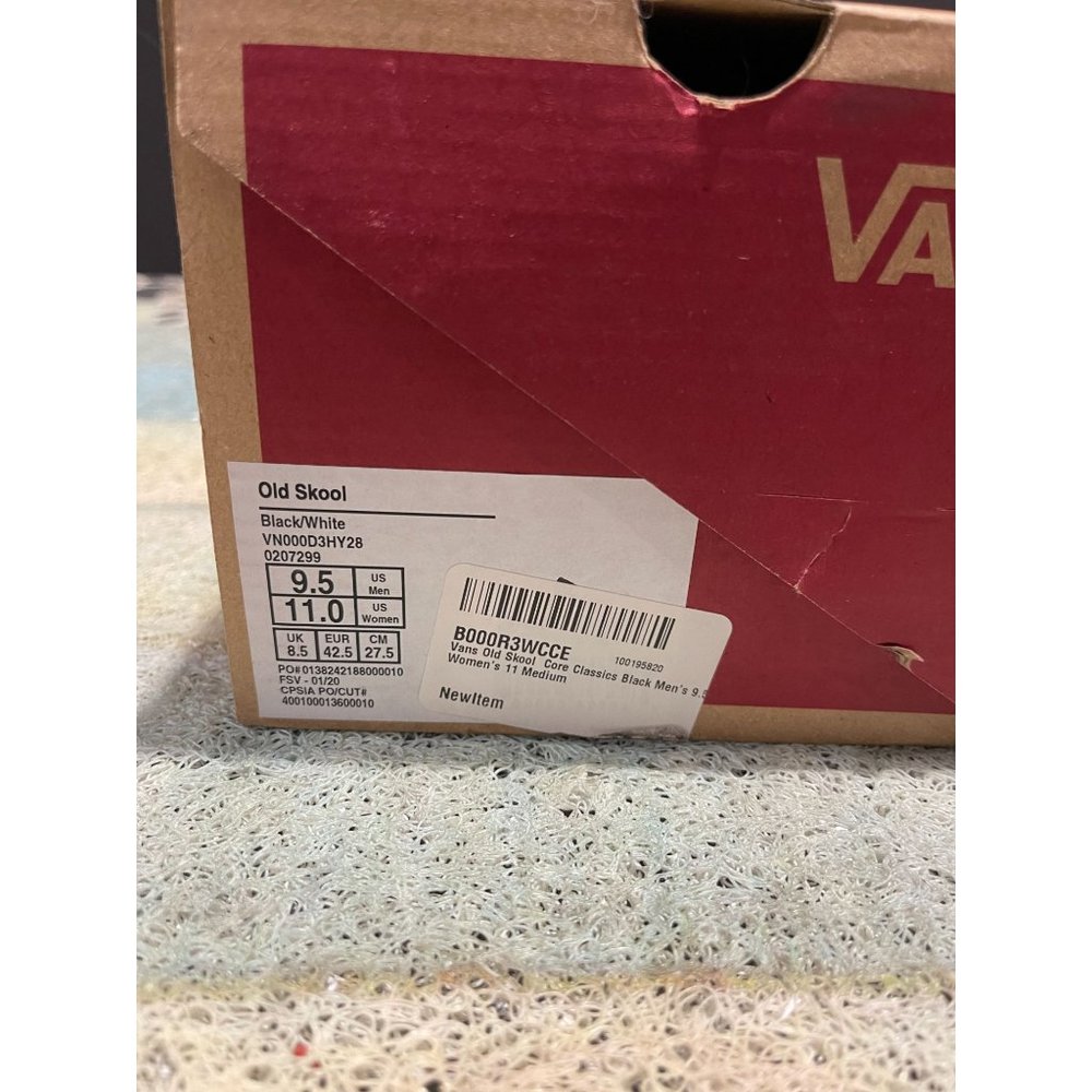 Vans Unisex Old Skool Classic Skate Shoes Mens 9.5 Womens 11 - Picture 2 of 3